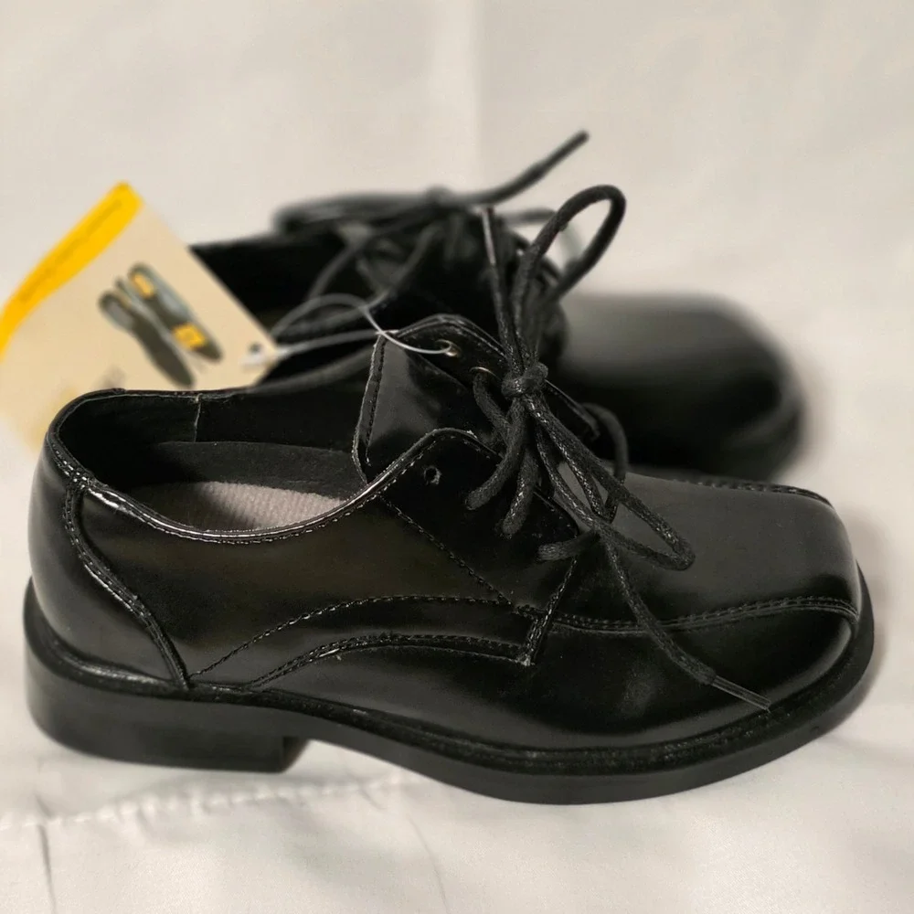 Deer Stags Kids Gabe‎ Black Patent Leather Dress Shoes Size 11M NWT